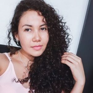 Meet your Posher, Gloria